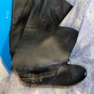 a Black zip up boot
